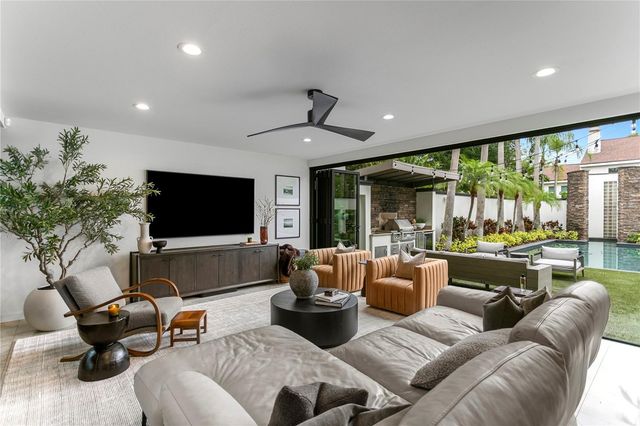 2515 W SHELL POINT ROAD, Tampa, FL 33611