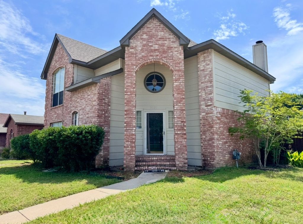 2121 Flamingo Drive, Flower Mound, TX 75028