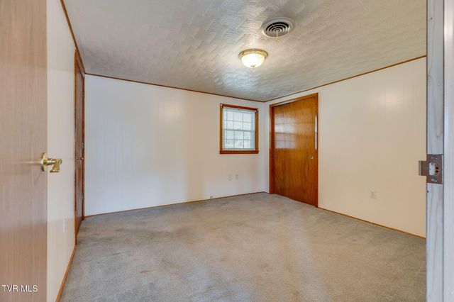 810 Shakesville Road, Bristol, VA 24201