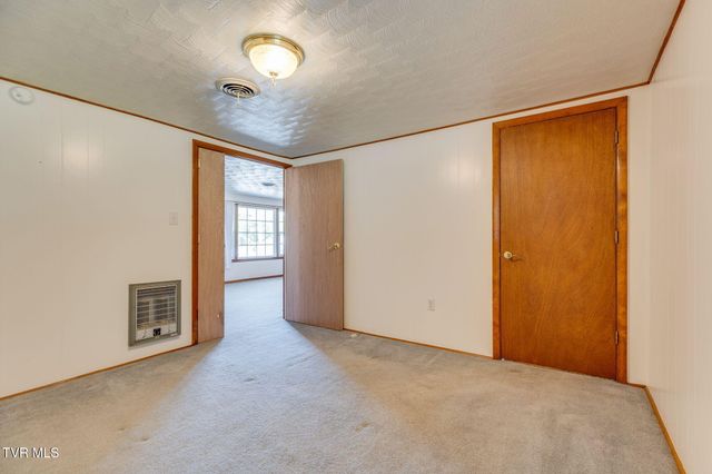 810 Shakesville Road, Bristol, VA 24201