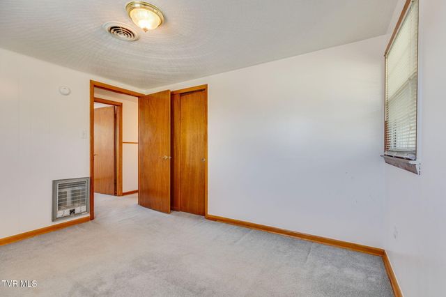 810 Shakesville Road, Bristol, VA 24201