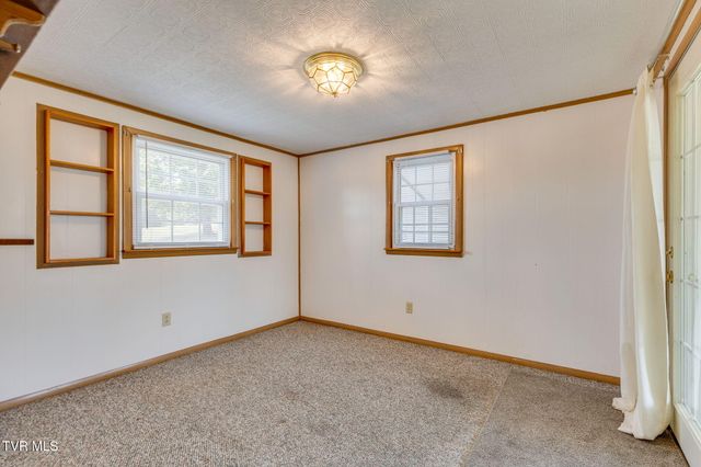 810 Shakesville Road, Bristol, VA 24201