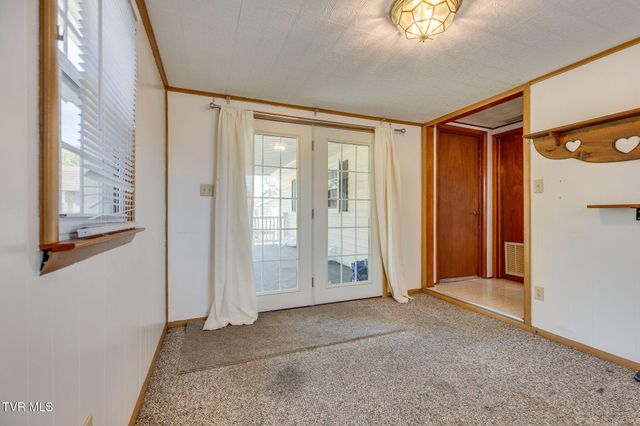 810 Shakesville Road, Bristol, VA 24201