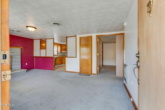 810 Shakesville Road, Bristol, VA 24201