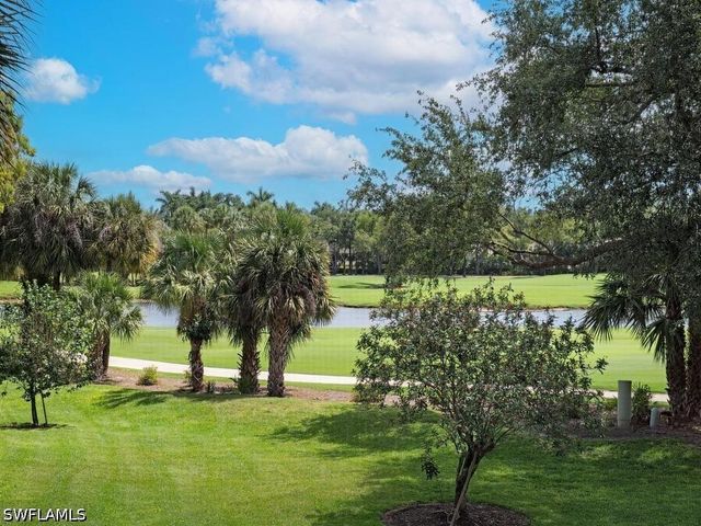 7024 Pelican Bay BLVD F105, Naples, FL 34108