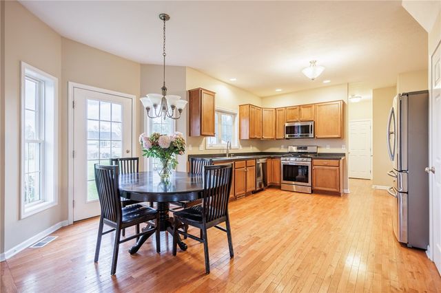 6233 Pheasants Crossing, Farmington, NY 14425