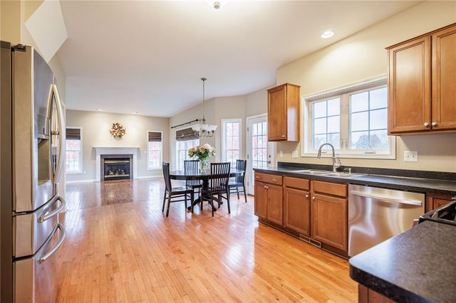 6233 Pheasants Crossing, Farmington, NY 14425