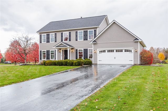 6233 Pheasants Crossing, Farmington, NY 14425