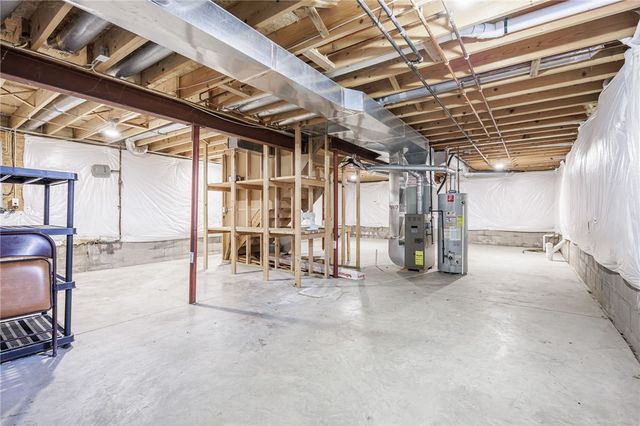 6233 Pheasants Crossing, Farmington, NY 14425