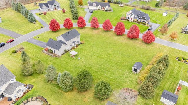 6233 Pheasants Crossing, Farmington, NY 14425