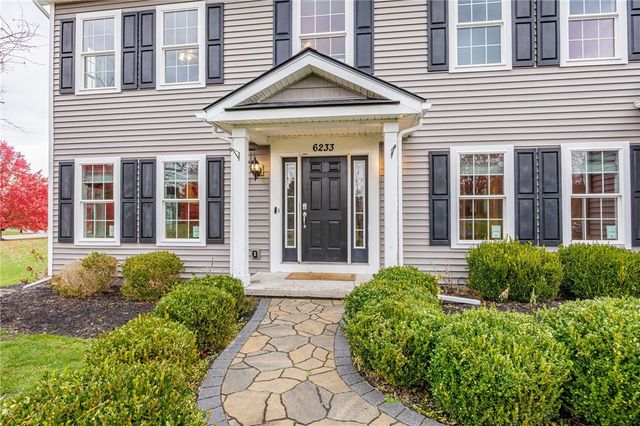 6233 Pheasants Crossing, Farmington, NY 14425