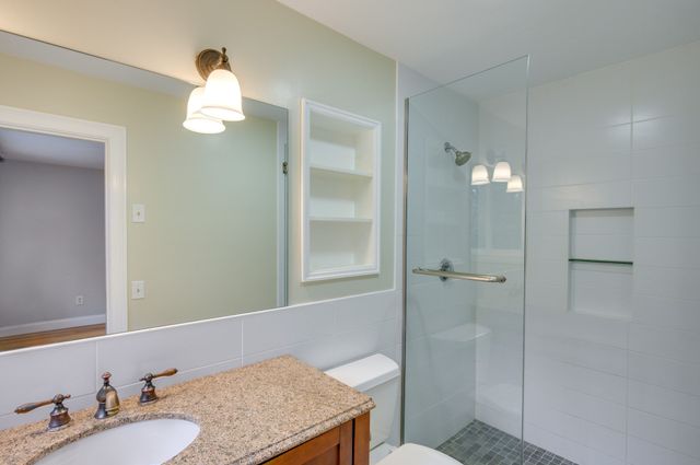 93 Woodcliff Rd, Brookline, MA 02467