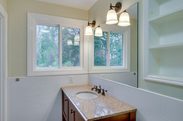 93 Woodcliff Rd, Brookline, MA 02467