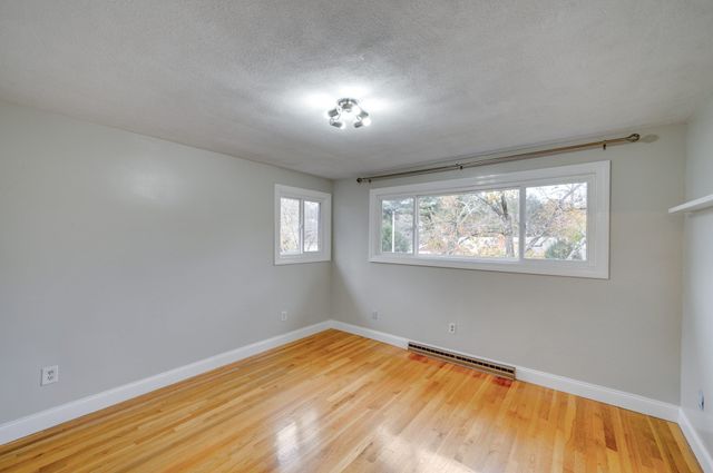 93 Woodcliff Rd, Brookline, MA 02467