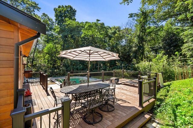 93 Woodcliff Rd, Brookline, MA 02467
