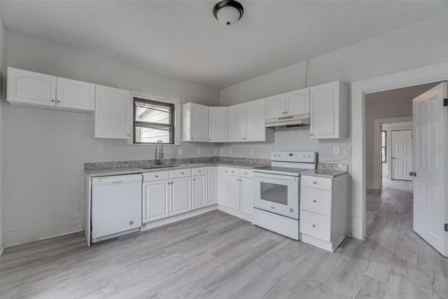 382 County Road 3102, Greenville, TX 75402