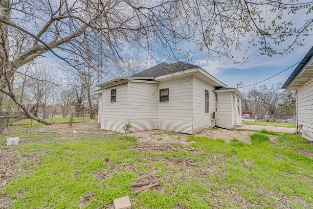 382 County Road 3102, Greenville, TX 75402