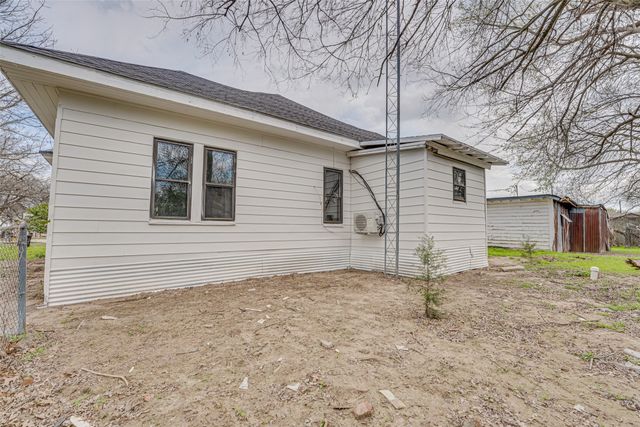 382 County Road 3102, Greenville, TX 75402