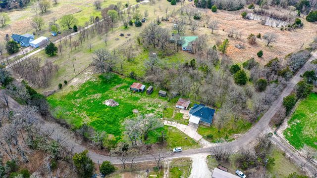 382 County Road 3102, Greenville, TX 75402