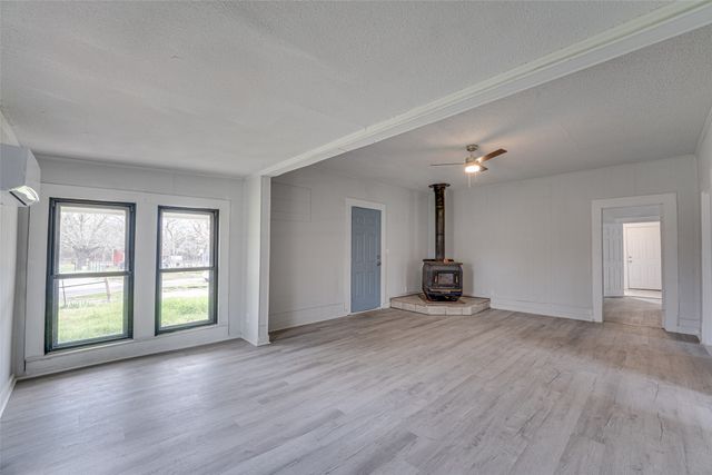 382 County Road 3102, Greenville, TX 75402