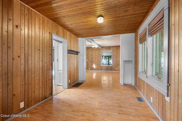 819 Cedar St, Sandpoint, ID 83864