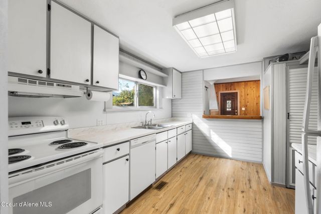 819 Cedar St, Sandpoint, ID 83864