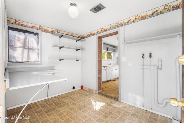 819 Cedar St, Sandpoint, ID 83864