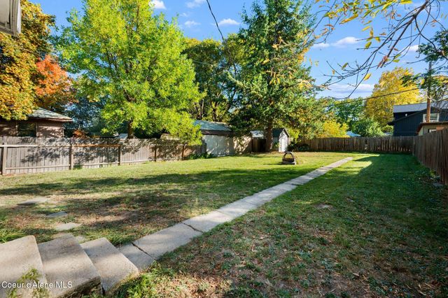 819 Cedar St, Sandpoint, ID 83864