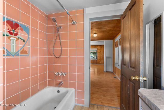 819 Cedar St, Sandpoint, ID 83864