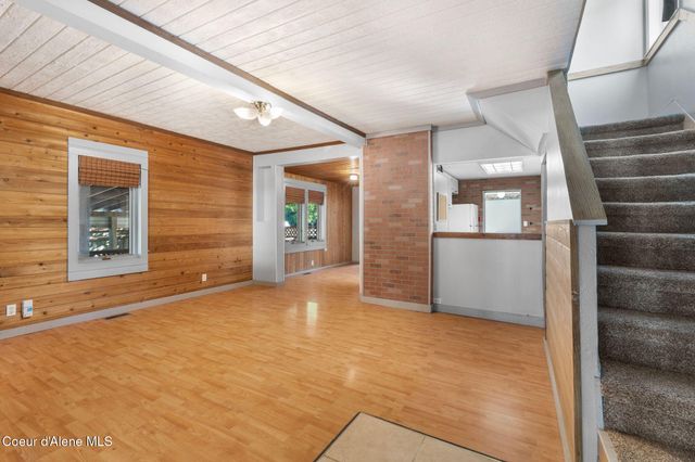 819 Cedar St, Sandpoint, ID 83864