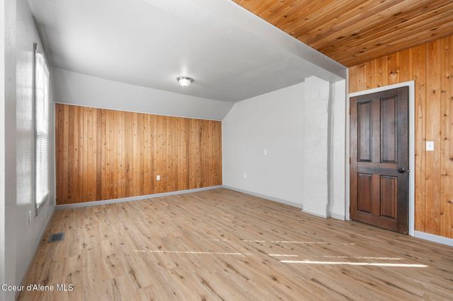 819 Cedar St, Sandpoint, ID 83864