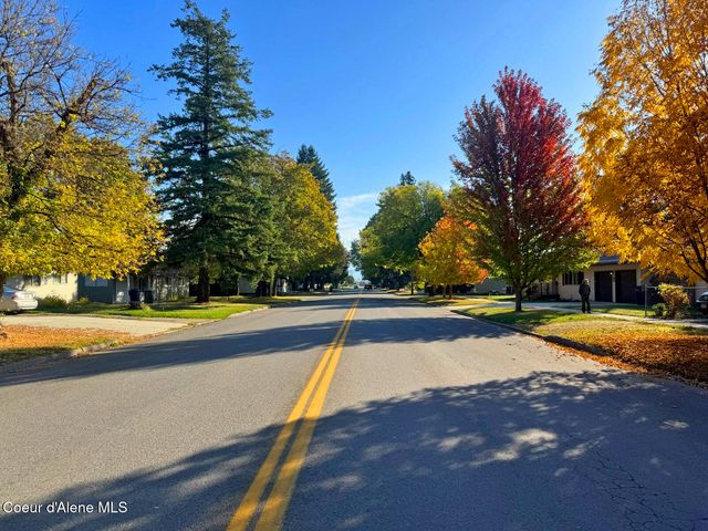 819 Cedar St, Sandpoint, ID 83864