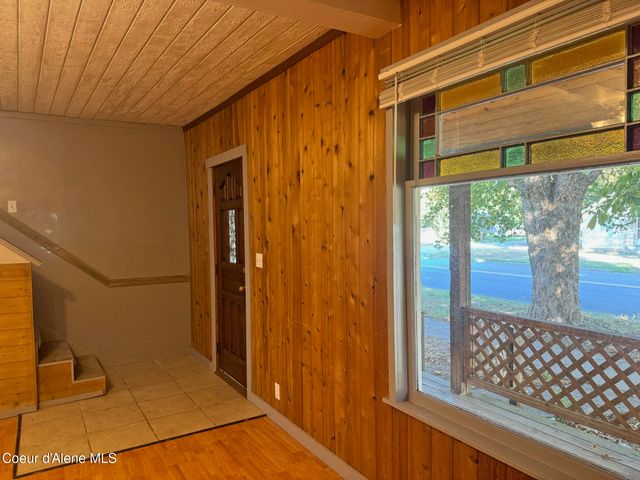 819 Cedar St, Sandpoint, ID 83864