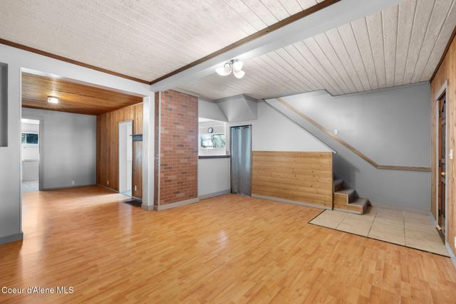 819 Cedar St, Sandpoint, ID 83864