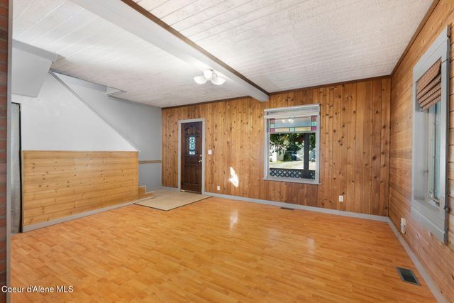 819 Cedar St, Sandpoint, ID 83864