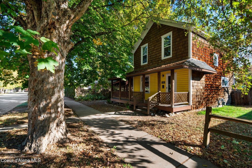 819 Cedar St, Sandpoint, ID 83864