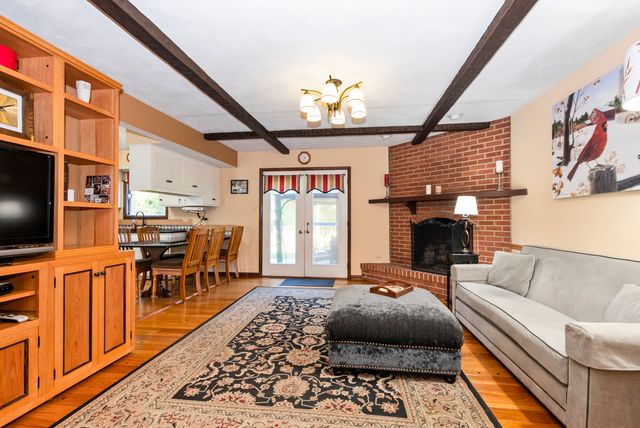 8120 Rosemere Court, Willow Springs, IL 60480