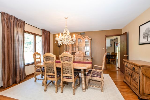 8120 Rosemere Court, Willow Springs, IL 60480