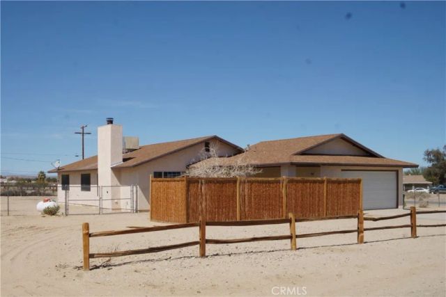 4818 Round Up Road, 29 Palms, CA 92277
