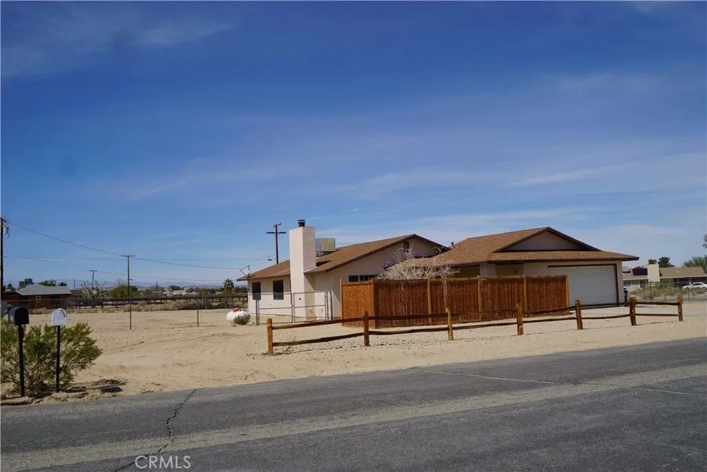 4818 Round Up Road, 29 Palms, CA 92277