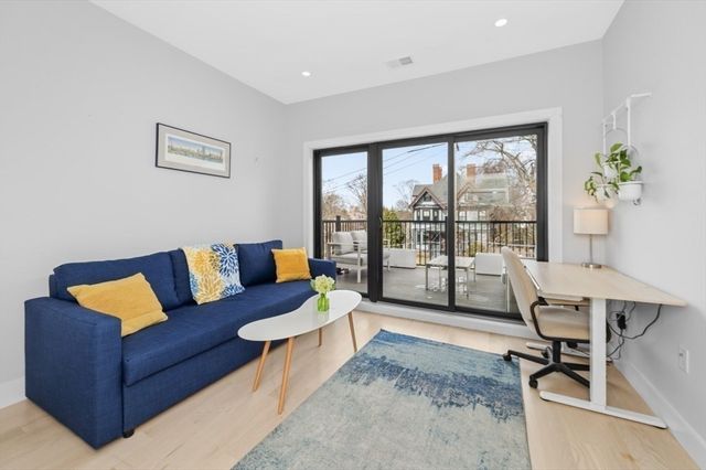 70 Washington St 70, Newton, MA 02458