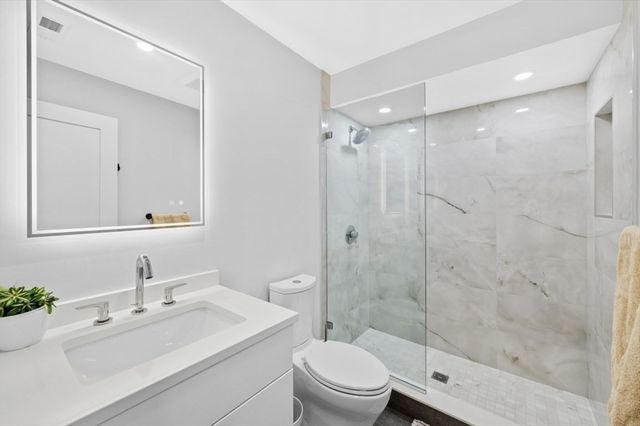 70 Washington St 70, Newton, MA 02458