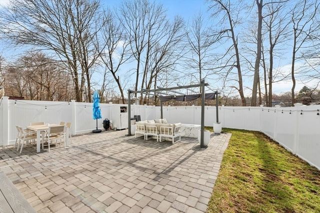 70 Washington St 70, Newton, MA 02458