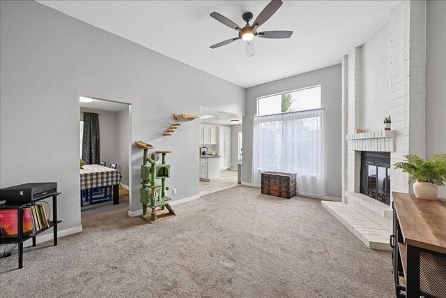 1221 Rudger Way, Sacramento, CA 95833