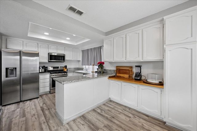 1221 Rudger Way, Sacramento, CA 95833