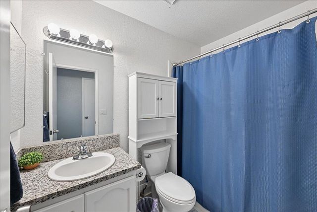 1221 Rudger Way, Sacramento, CA 95833