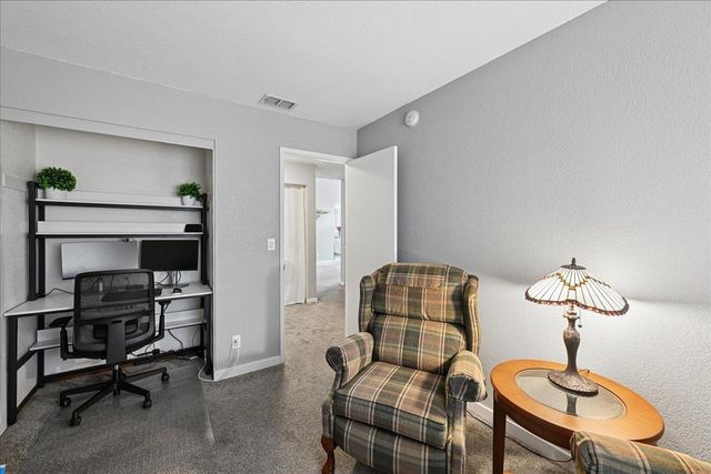 1221 Rudger Way, Sacramento, CA 95833