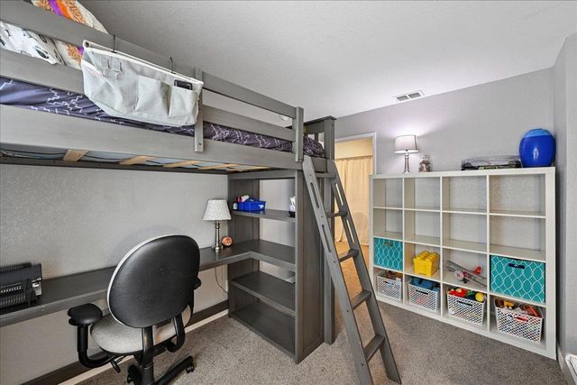 1221 Rudger Way, Sacramento, CA 95833