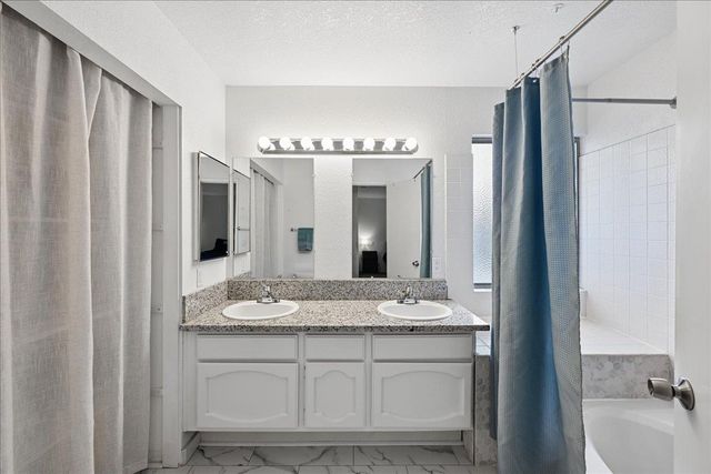 1221 Rudger Way, Sacramento, CA 95833