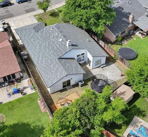 1221 Rudger Way, Sacramento, CA 95833